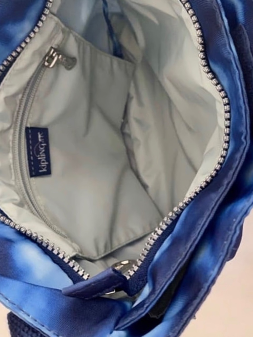 NWOT Kipling Blue Tie Dye Addison Crossbody Bag - Picture 3 of 5